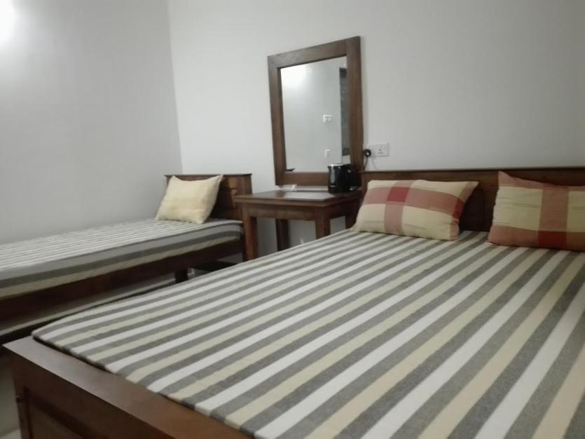 The Paramount Lodge Polonnaruwa Exterior foto